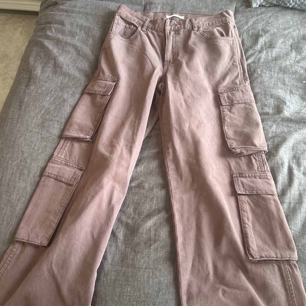 PacSun Women's Cargo Jeans in Tan